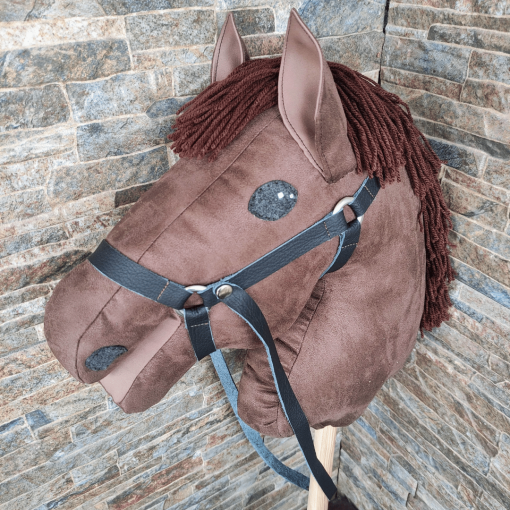 Brązowy Koń na kiju "hobby horse"