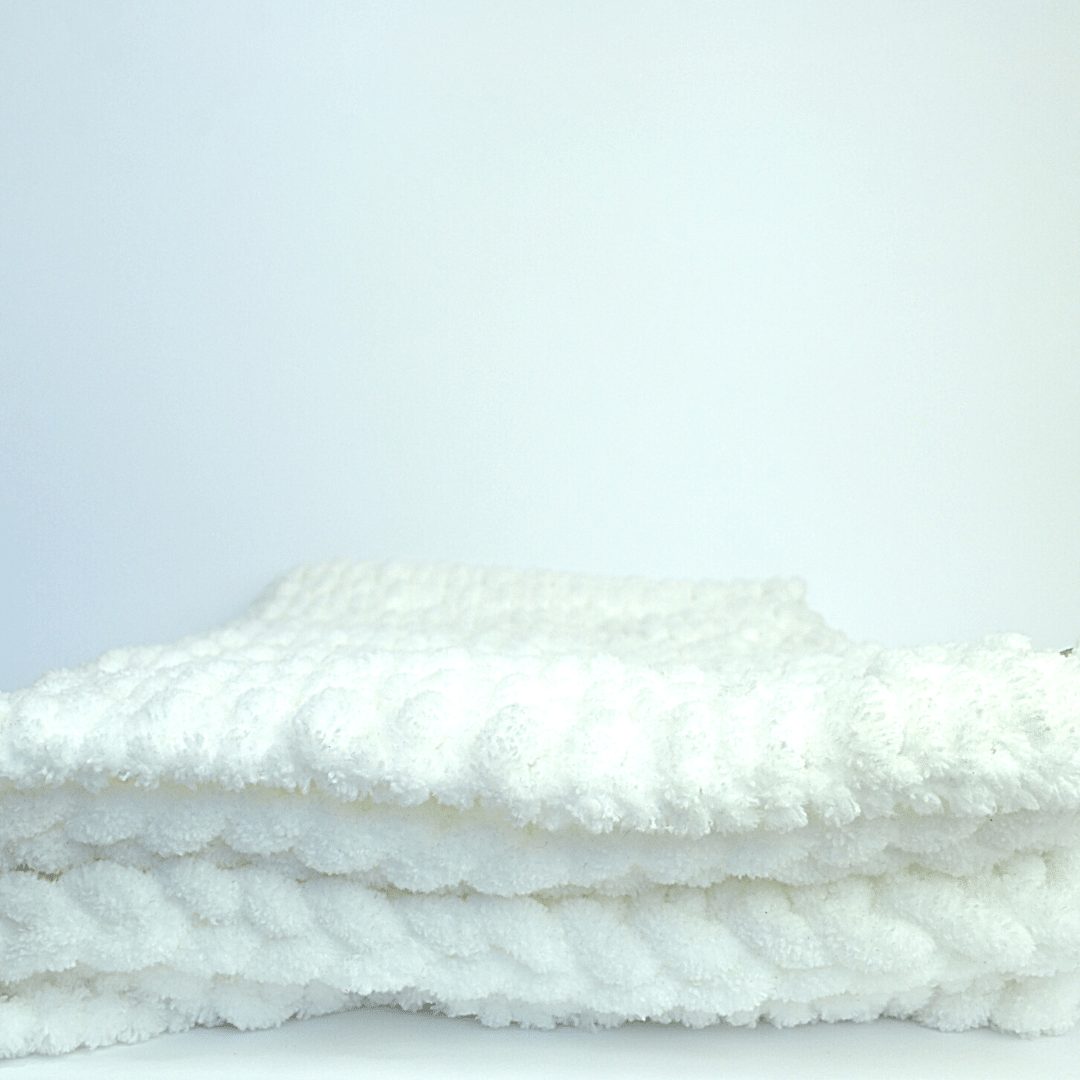 Kocyk niemowlęcy biały