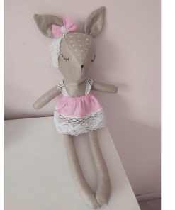 Sarenka w różowej sukience