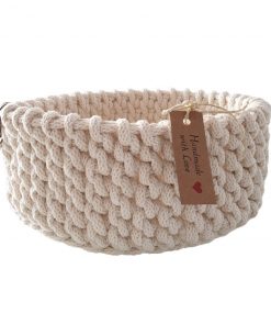 Pleciony koszyczek kremowy