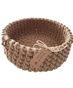 Pleciony koszyczek brązowy