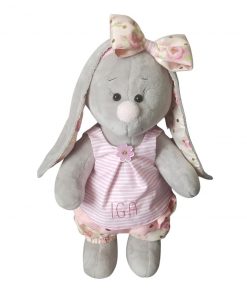 Pluszowy króliczek w ubranku