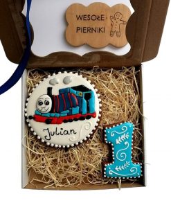 Dekoracyjne pierniczki urodzinowe