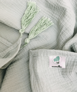 szałwiowy muślinowy otulacz z chwostami