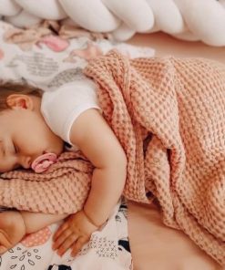 różowy kocyk lniany