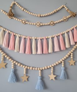 Girlanda z drewnianych korali z gwiazdkami