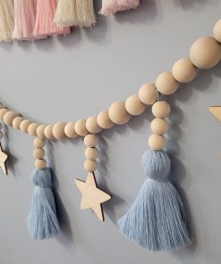 Girlanda z drewnianych korali z gwiazdkami