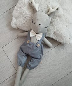 Jelonek w krótkich spodenkach